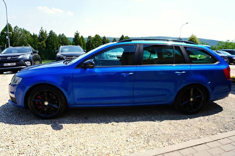 Škoda Octavia (2015) CHALLENGE RS 2,0 TDI 135 kW - fotka 8 z 50