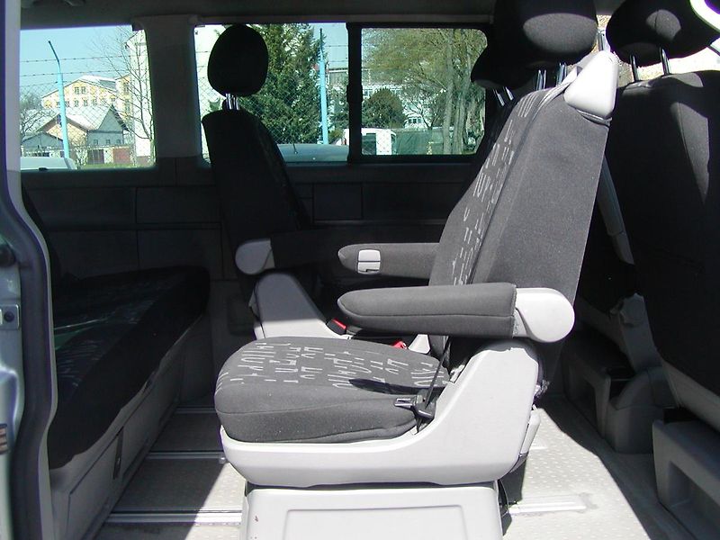 Volkswagen Multivan 2.5TDi, 96kW, KLIMA PAKET!! - fotka 30 z 51