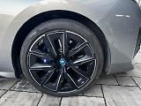 BMW i7 (2022) xDrive60 - náhled 7