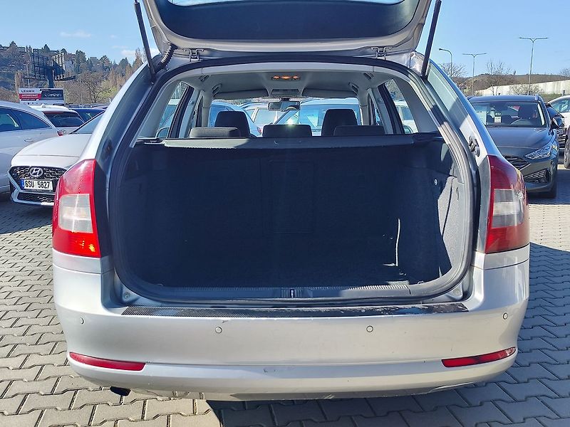 Škoda Octavia 2.0 TDi/103kW Elegance - fotka 9 z 26