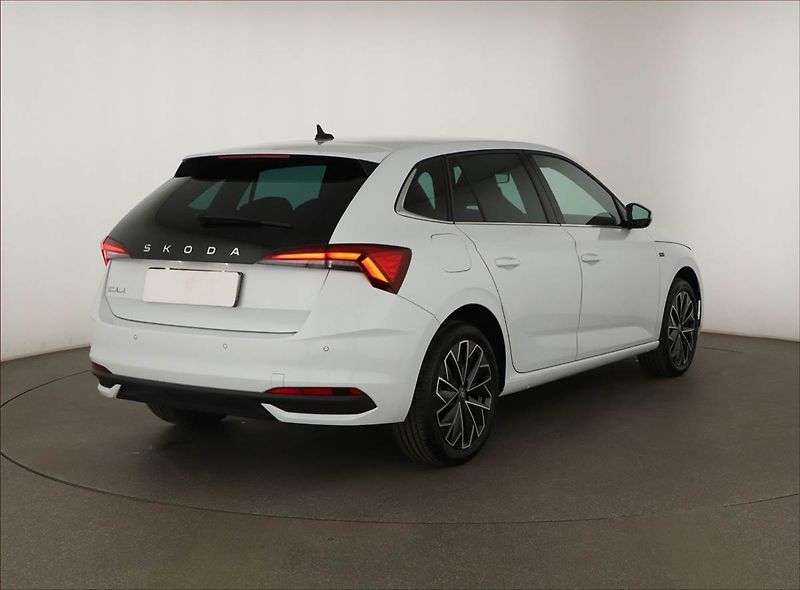 Škoda Scala (2025) 1.0 TSI, Drive - fotka 5 z 14
