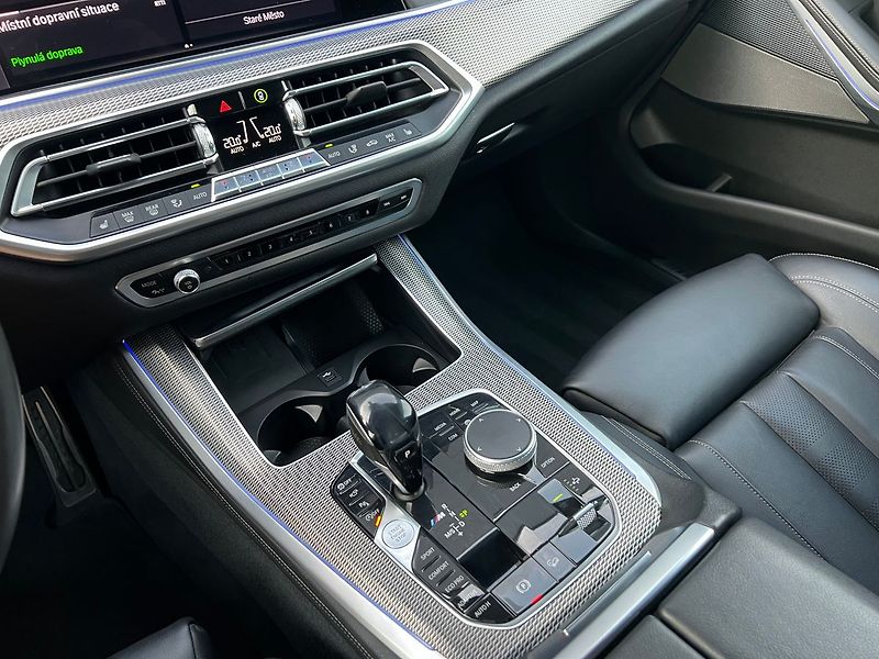 BMW X5 M50d xDrive-TOP STAV - fotka 41 z 57