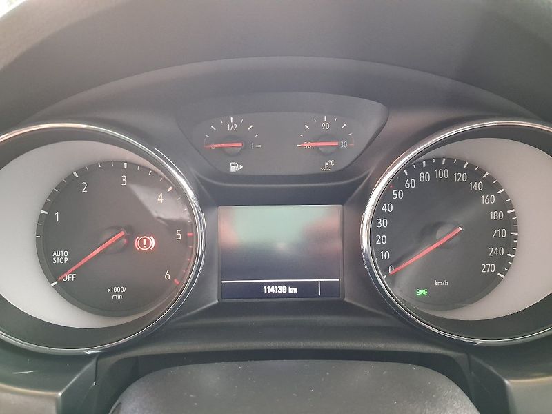 Opel Astra (2022) 1.5CDTi 77kW 2022 - fotka 12 z 15