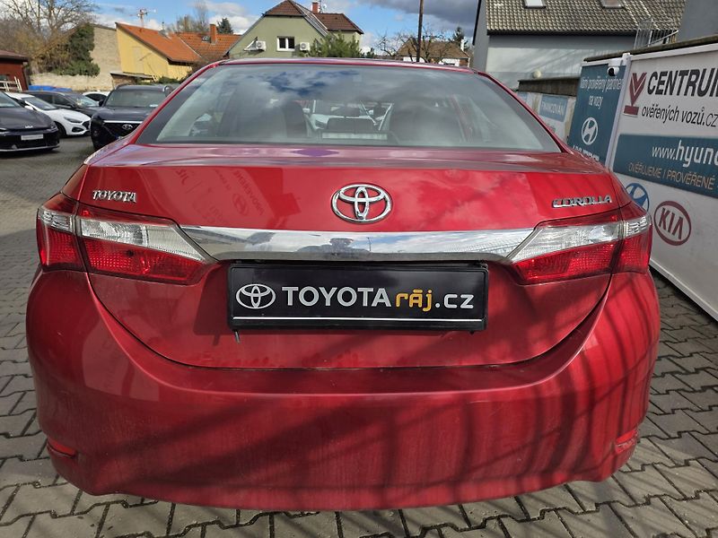 Toyota Corolla 1.6-AUT.KLIMA-KAMERA-PRAV.SERV - fotka 9 z 16