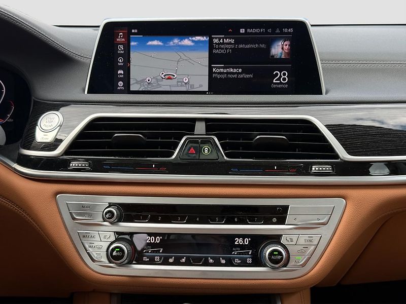 BMW Řada 7 730d xDrive Limousine - fotka 11 z 21