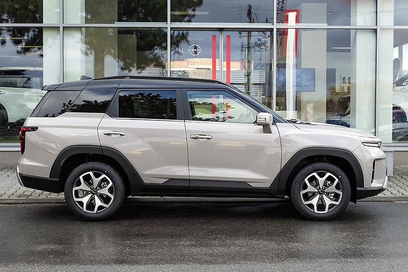 SsangYong Torres (2025) 1,5 GDI 2WD AT STYLE EL.5DVEŘE - fotka 5 z 16