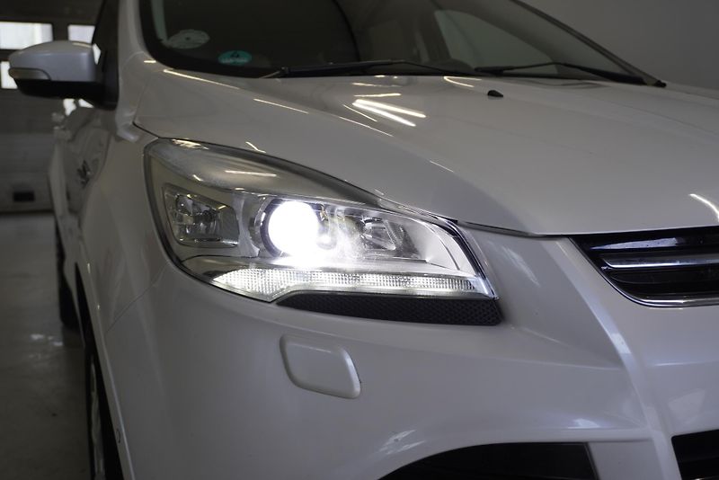 Ford Kuga 2.0 TDCI 132kW TITANIUM 4X4 - fotka 9 z 32