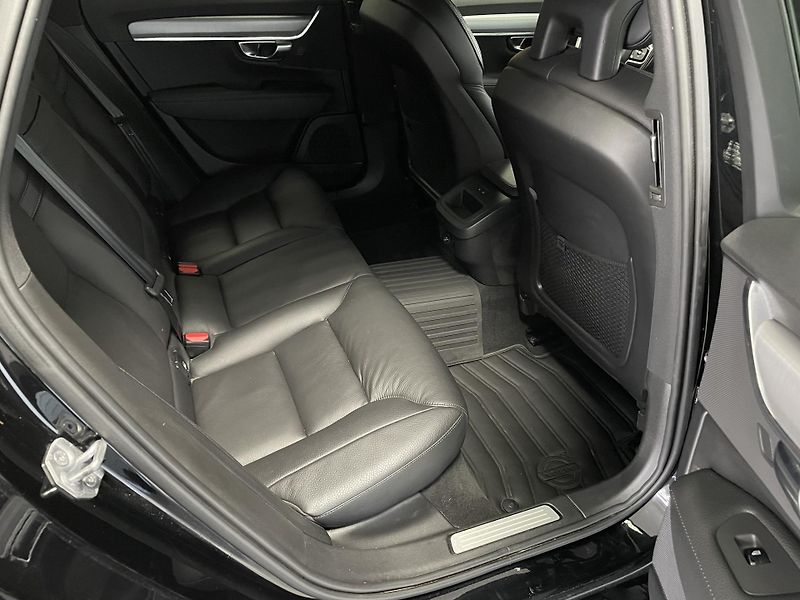 Volvo V90 2.0 D4 MOMENTUM SERVISKA - fotka 16 z 29