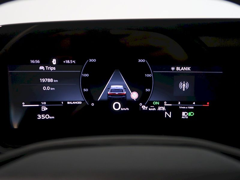 Audi A5 (2025) AVANT S-LINE 2.0TDI 150KW TAŽN - fotka 19 z 38