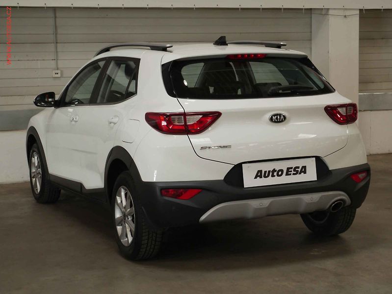 Kia Stonic (2019) 1.2i, 2.maj,ČR, navi, autoAC - fotka 4 z 21