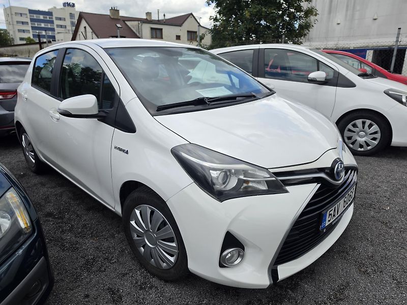 Toyota Yaris 1.5 Hybrid Automat  - fotka 1 z 16