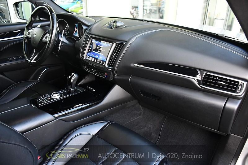 Maserati Levante 3.0D ČR Q4 H/K ACC VZDUCH - fotka 14 z 56