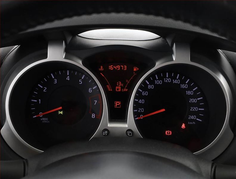 Nissan Juke (2011) 1.6 DIG-T, 4X4, Automat - fotka 9 z 17
