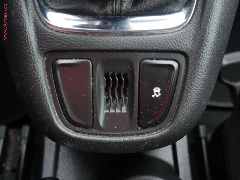 Opel Zafira (2017) 1.4T, ČR, AC, temp, STK2/28 - fotka 19 z 21