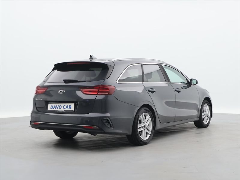 Kia Ceed 1,4 T-GDI Fresh CZ - fotka 7 z 27