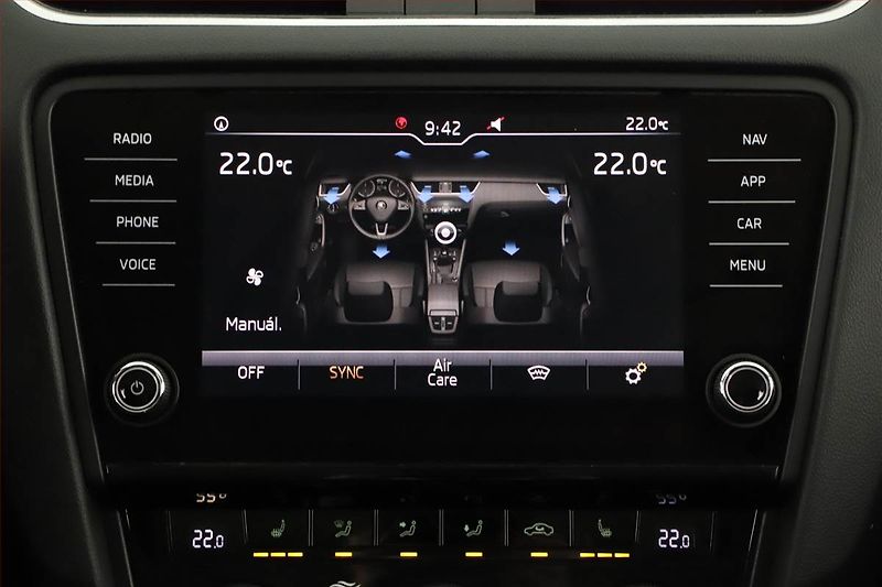 Škoda Octavia (2019) 1.6 TDI, Automat, Navi - fotka 17 z 21