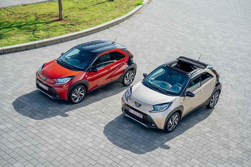 Toyota Aygo X je v ulicích velkoměsta nedostižné.