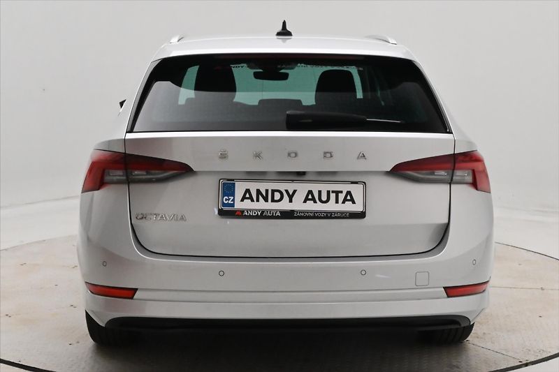 Škoda Octavia 2,0 TDI 110kW DSG Ambition Zár - fotka 6 z 24