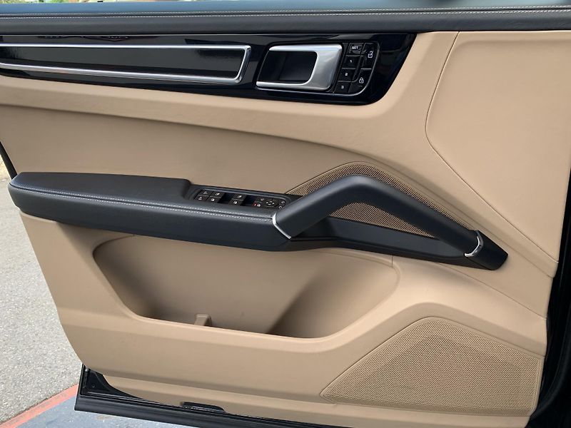 Porsche Cayenne (2019) 3.0i, 250KW, VZDUCH, ZÁRUKA - fotka 20 z 25