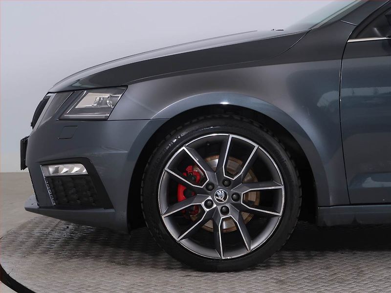 Škoda Octavia (2017) RS 2.0 TDI, Automat, ČR,1.maj - fotka 15 z 21