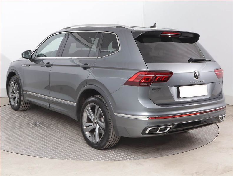 Volkswagen Tiguan (2023) R-Line 2.0 TDI - fotka 4 z 17