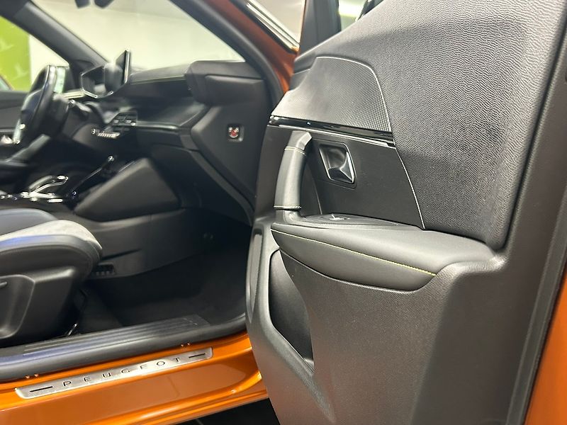 Peugeot 2008 (2021) SoH 89% GT 50kWh | Záruka - fotka 33 z 66