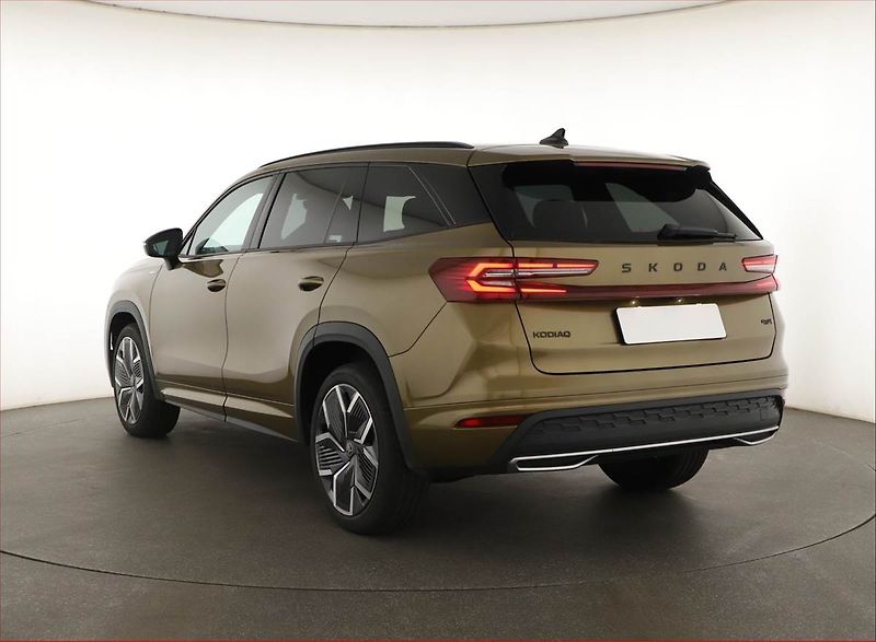 Škoda Kodiaq (2025) 2.0 TDI, SPORTLINE, 4X4 - fotka 4 z 20