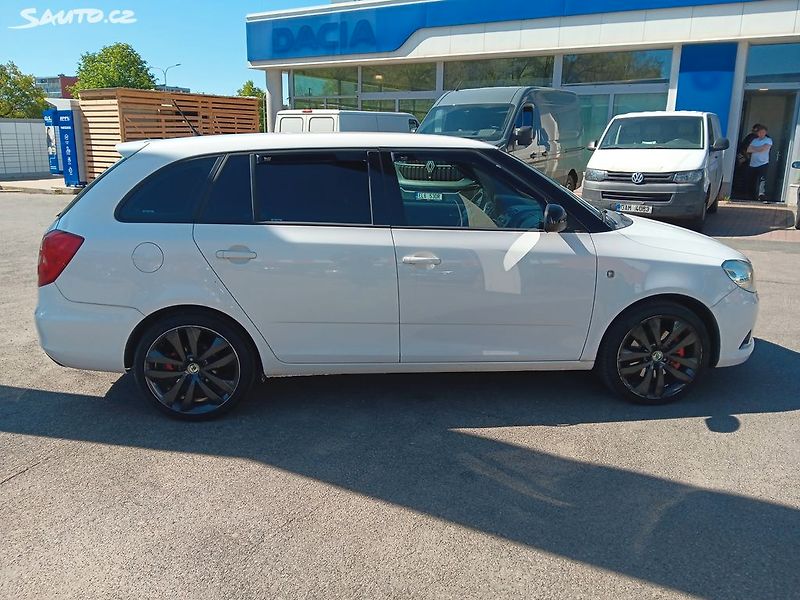 Škoda Fabia 1.4 TSI 132kW RS - fotka 4 z 28