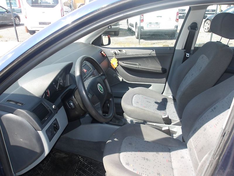 Škoda Fabia 1,4i 1.MAJ.! NAJ.47000km !!! - fotka 20 z 29