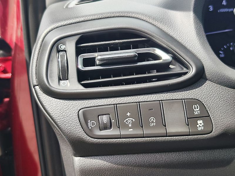 Hyundai i30 1.0 T-GDI/88kW Smart Navi - fotka 29 z 33