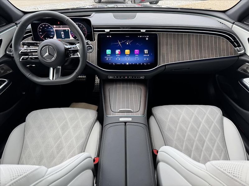 Mercedes-Benz Třídy E E 450 4M*AMG paket*TOP - fotka 29 z 43