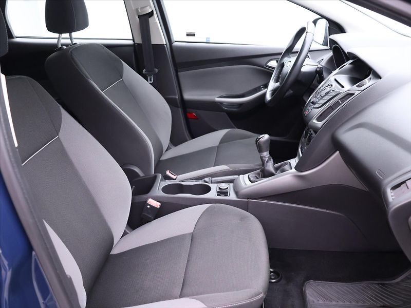 Ford Focus 1,0 EcoBoost 74kW Klima CZ - fotka 11 z 29