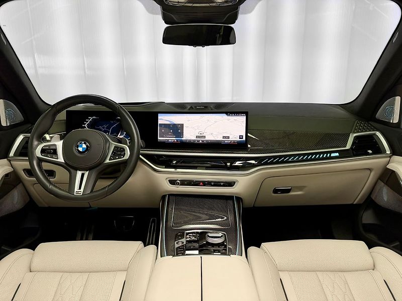 BMW X7 M60i xDrive LARTE DESIGN, B&W - fotka 9 z 40