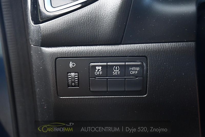 Mazda 3 2.0 SkyActiv-G120  - fotka 26 z 47