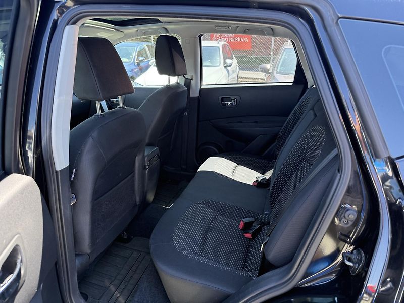Nissan Qashqai 2.0 DCI 4x4 - fotka 9 z 13