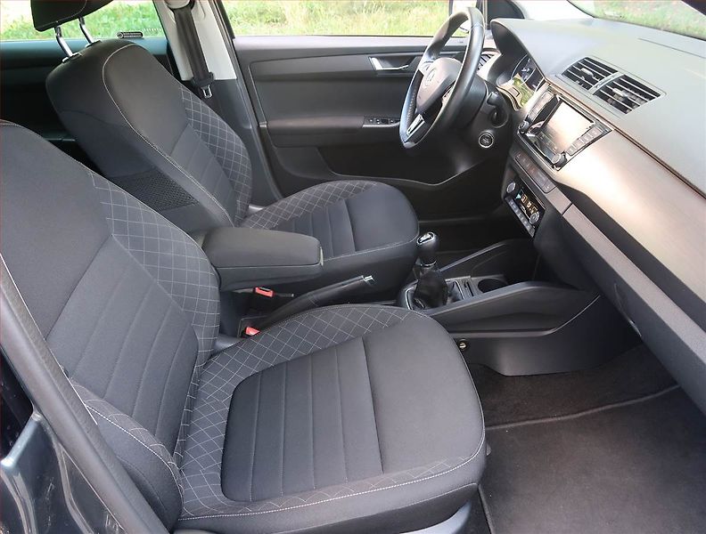 Škoda Fabia (2016) 1.2 TSI, Serv.kniha, Tempomat - fotka 9 z 19
