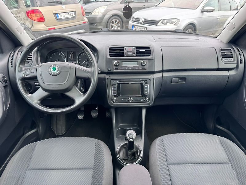 Škoda Roomster (2012) SCOUT 1,6 TDI 66 KW BELGIE STK - fotka 21 z 50