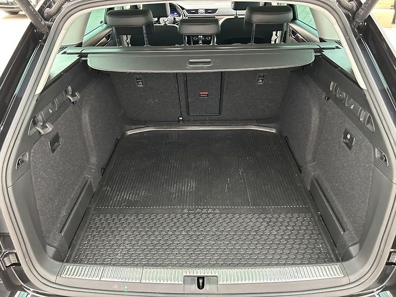 Škoda Superb 2.0 TDI 4x4 Scout - fotka 28 z 31