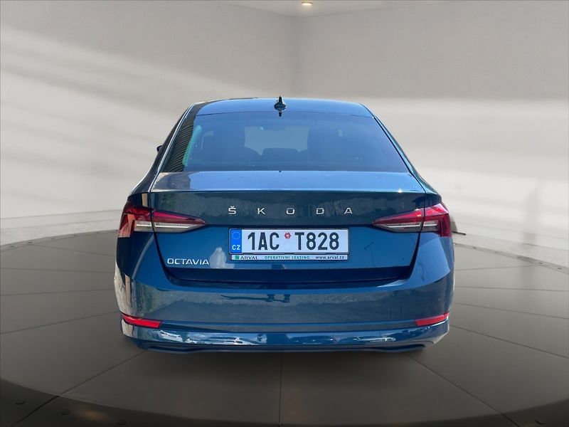 Škoda Octavia 1,5 TSI Ambition - fotka 5 z 11