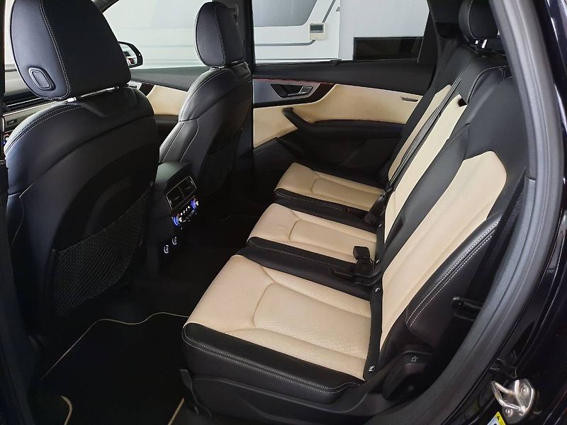 Audi SQ7 (2018) 4.0 TDI quattro (320kW/435k) T - fotka 8 z 29