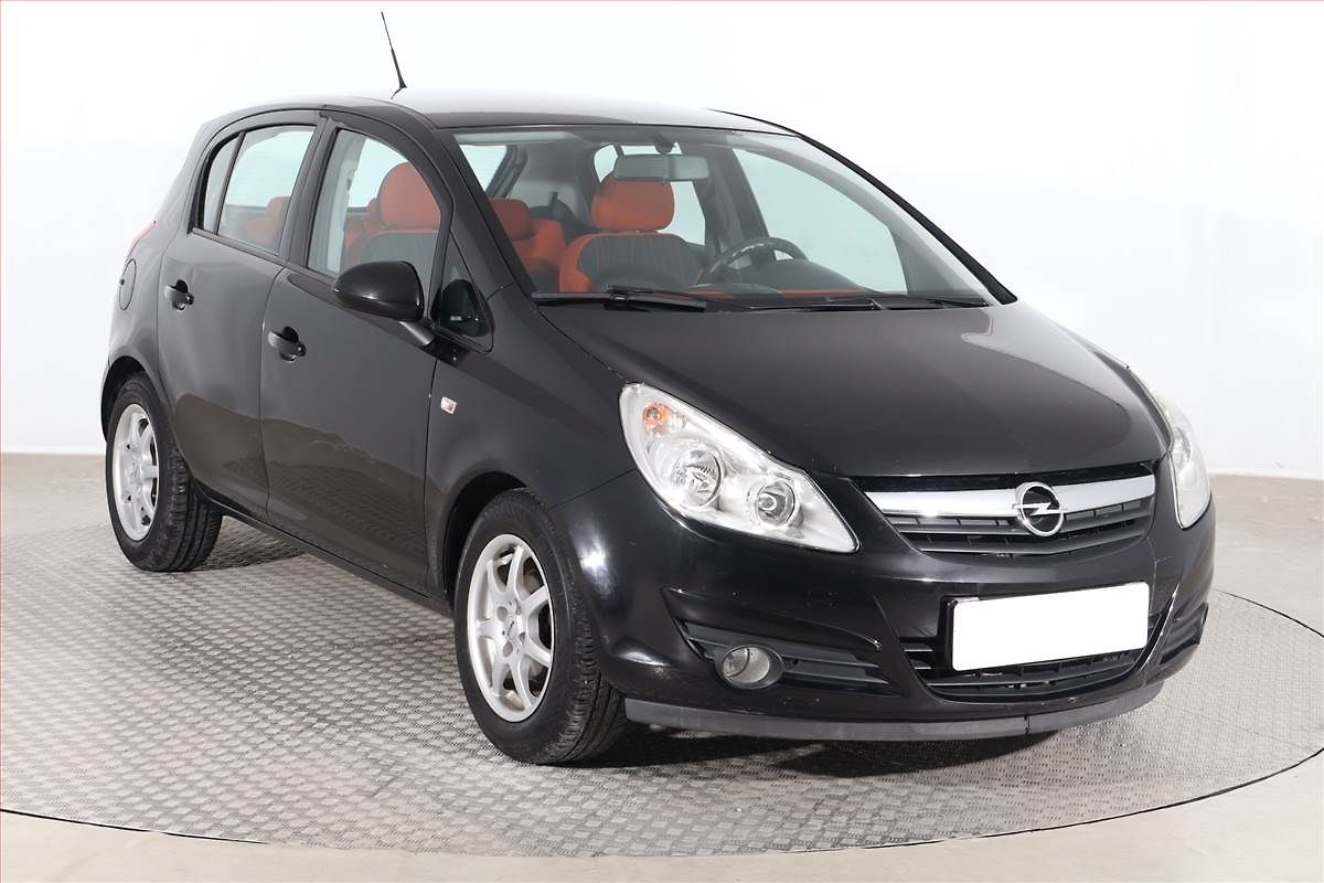 Opel Corsa 1.2, po STK, slušný stav