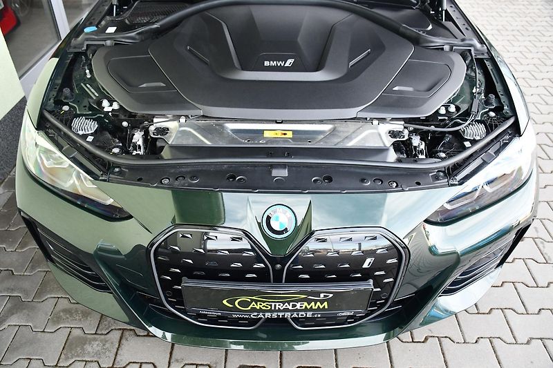 BMW i4 eDrive40 M-SPORT HUD 1.M TAŽNÉ - fotka 42 z 44