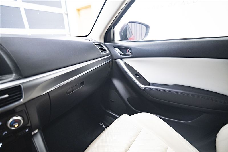 Mazda CX-5 2,5 SKYACTIV AWD AT WEBASTO ČR - fotka 29 z 41