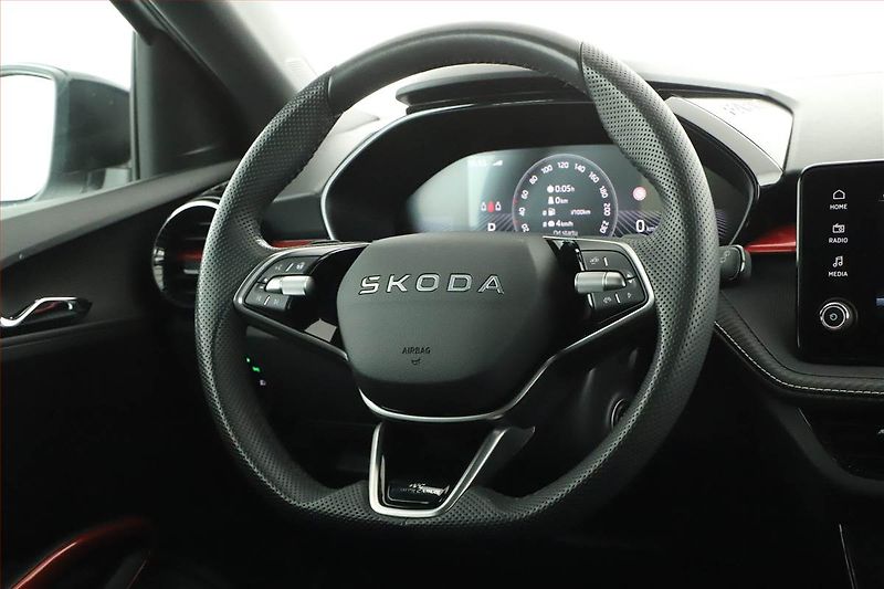 Škoda Fabia (2025) 1.5 TSI, Monte Carlo, FullLed - fotka 18 z 20