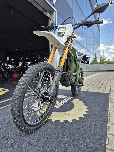 Ostatní (2026) Komodo L3e 32kW zelená - fotka 10 z 21