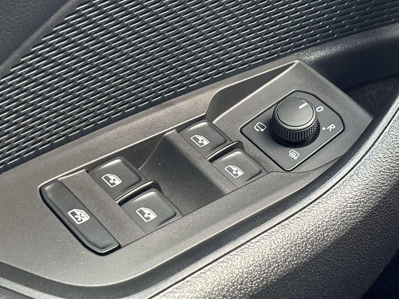 Škoda Octavia (2023) 2.0 TDI DSG Sportline - fotka 16 z 32