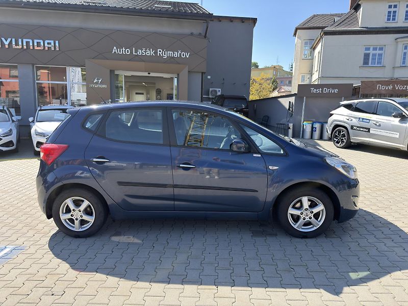 Hyundai ix20 1.4i 66kW KLIMA REZERVACE - fotka 8 z 22