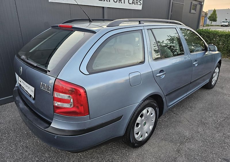Škoda Octavia 1.6 85kW,KLIMA,TEMPOMAT,2xKOLA - fotka 10 z 37