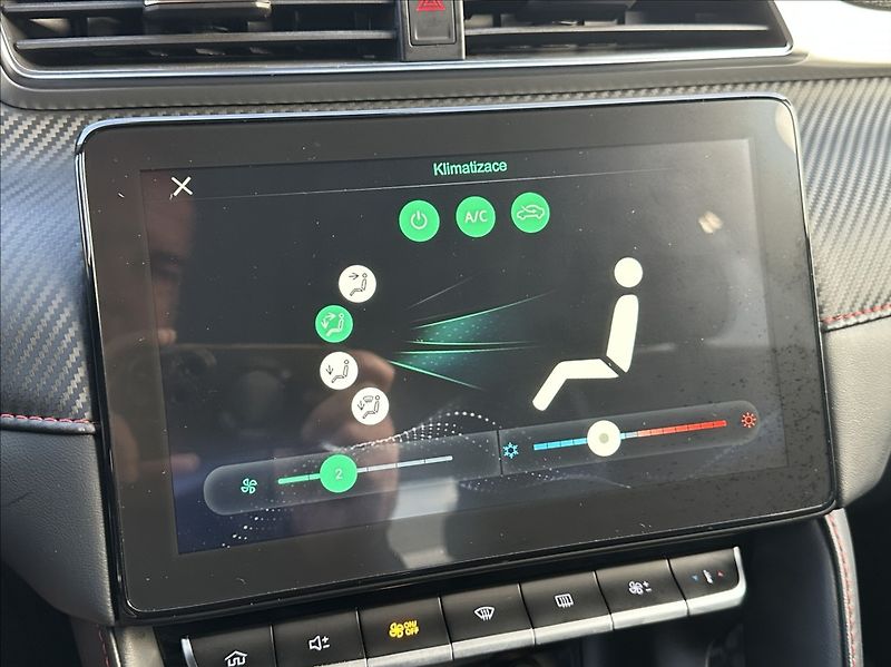 MG ZS 1,5 DVVT 106PS  Essential - fotka 33 z 54