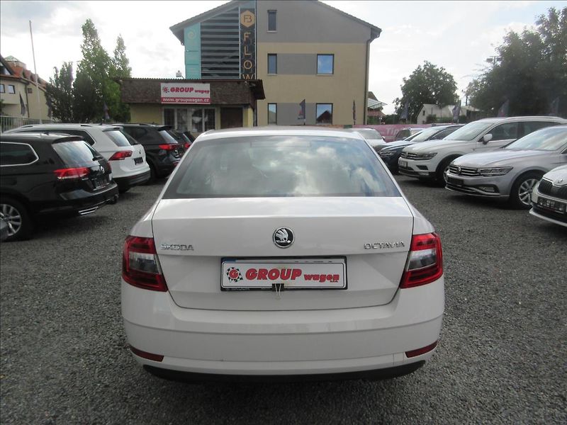 Škoda Octavia 1,6 TDI 85kW - fotka 5 z 11